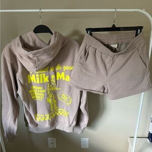 Women's Crew Neck Sweater - Taupe